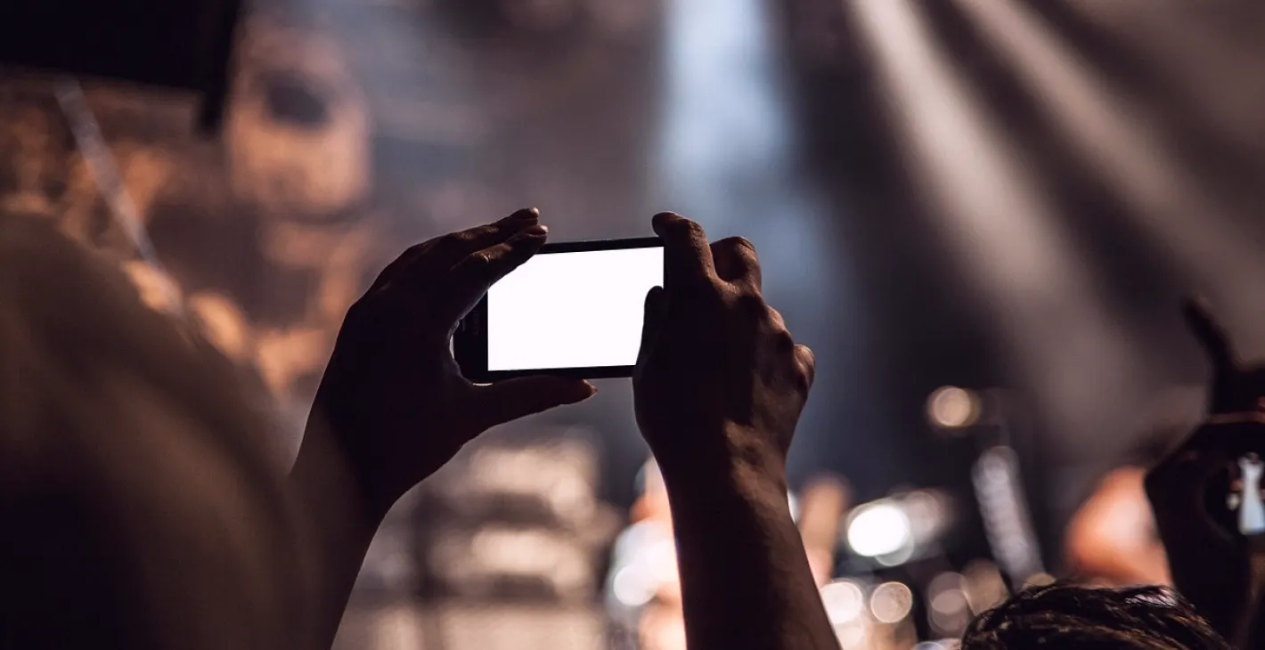 Slik filmer du hender, utstyr og samtaler som dekkebilder
